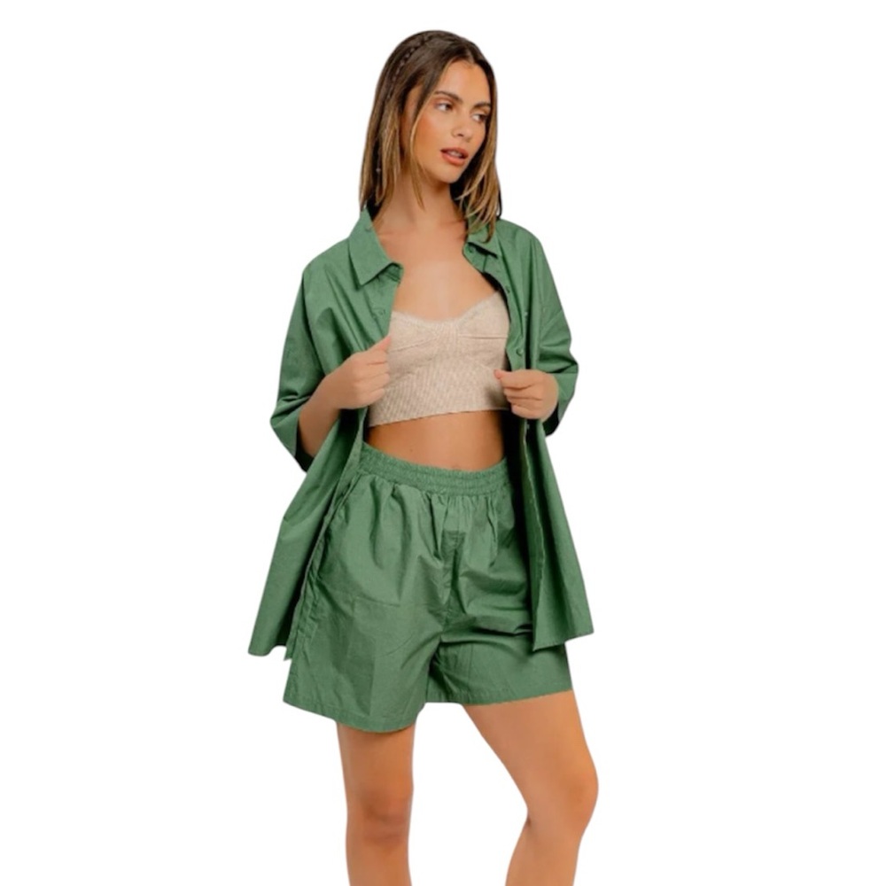 Le Lis Green Two-Piece Set